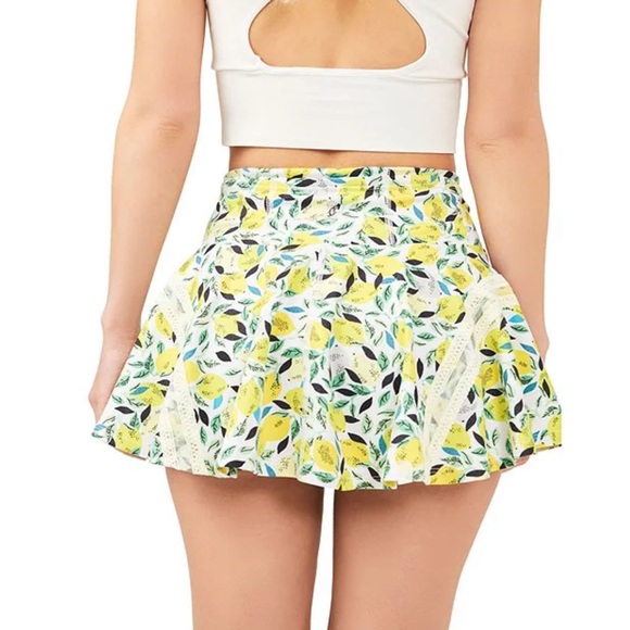 NWT FREE PEOPLE Pleats And Thank You Printed Skort - Picture 6 of 8